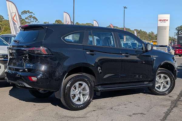 2025 Isuzu MU-X LS-M