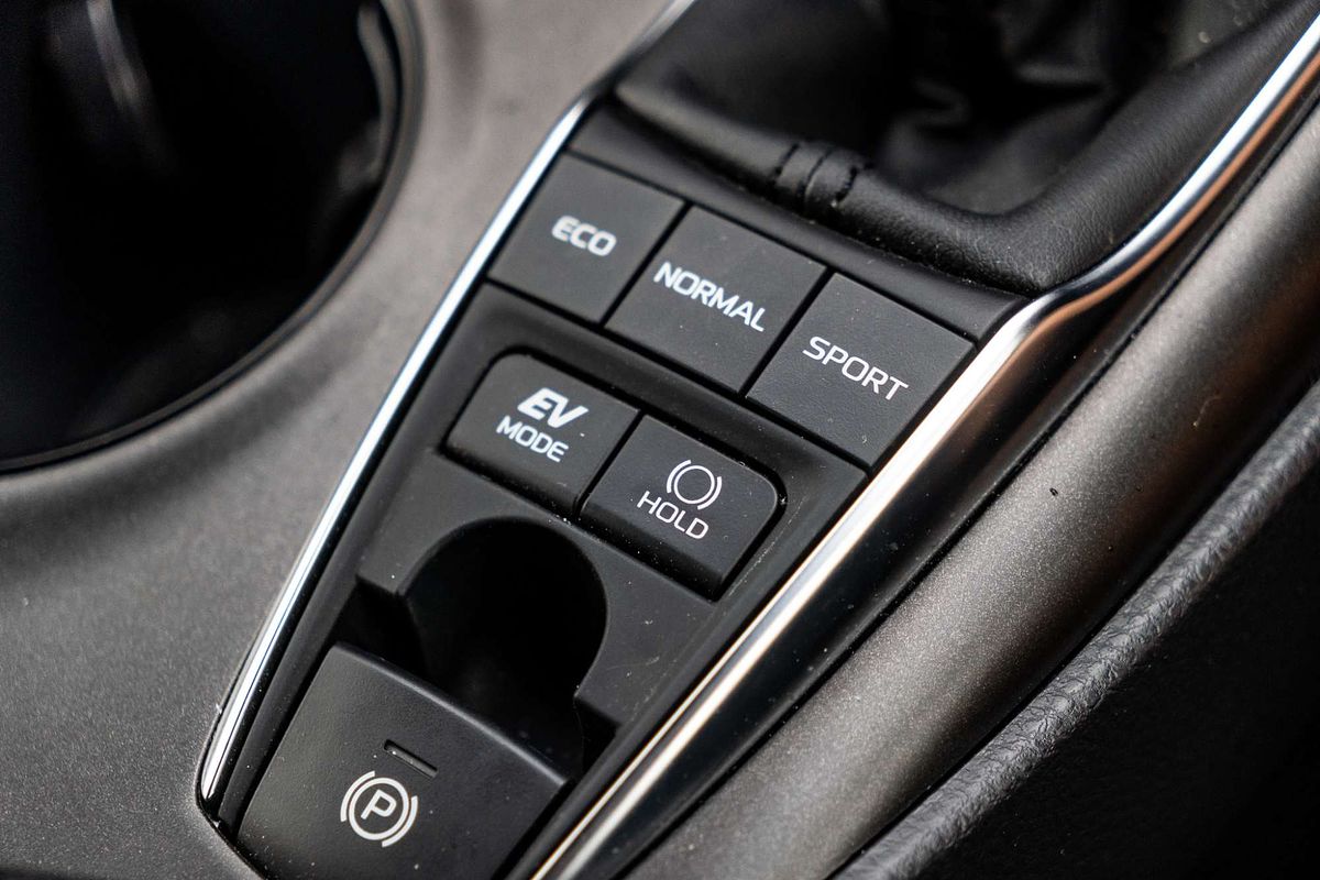 2021 Toyota Camry Ascent AXVH70R