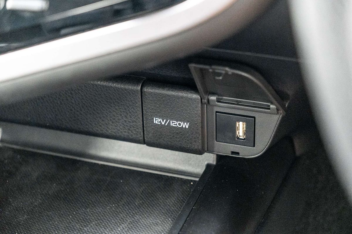 2021 Toyota Camry Ascent AXVH70R