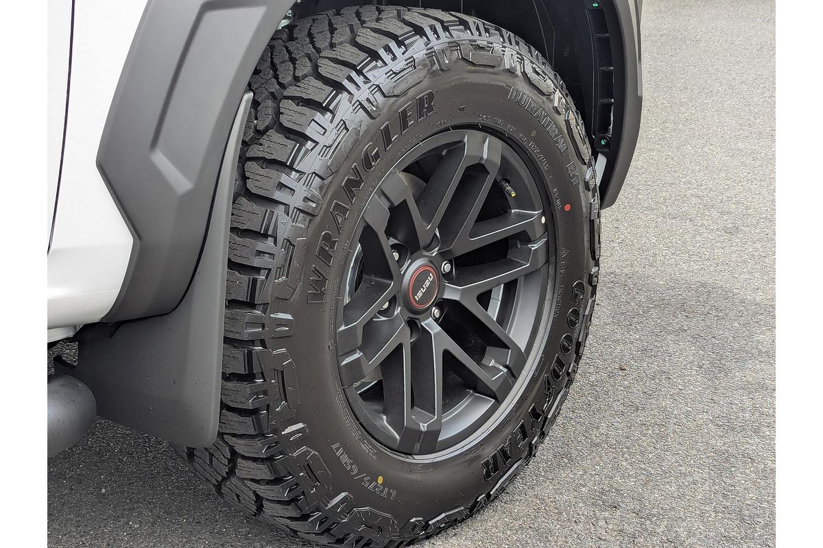 2025 Isuzu D-MAX BLADE 4X4