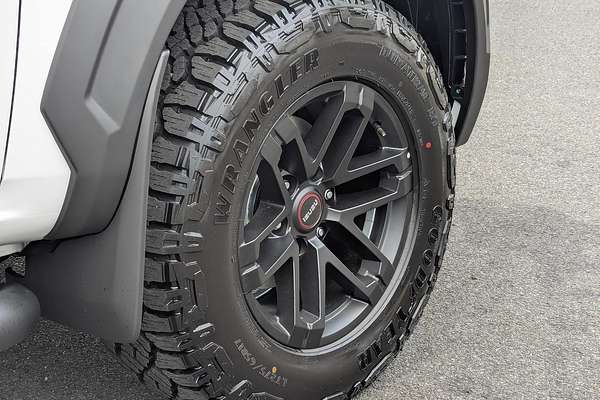 2025 Isuzu D-MAX BLADE 4X4