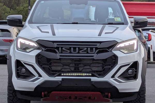 2025 Isuzu D-MAX BLADE 4X4