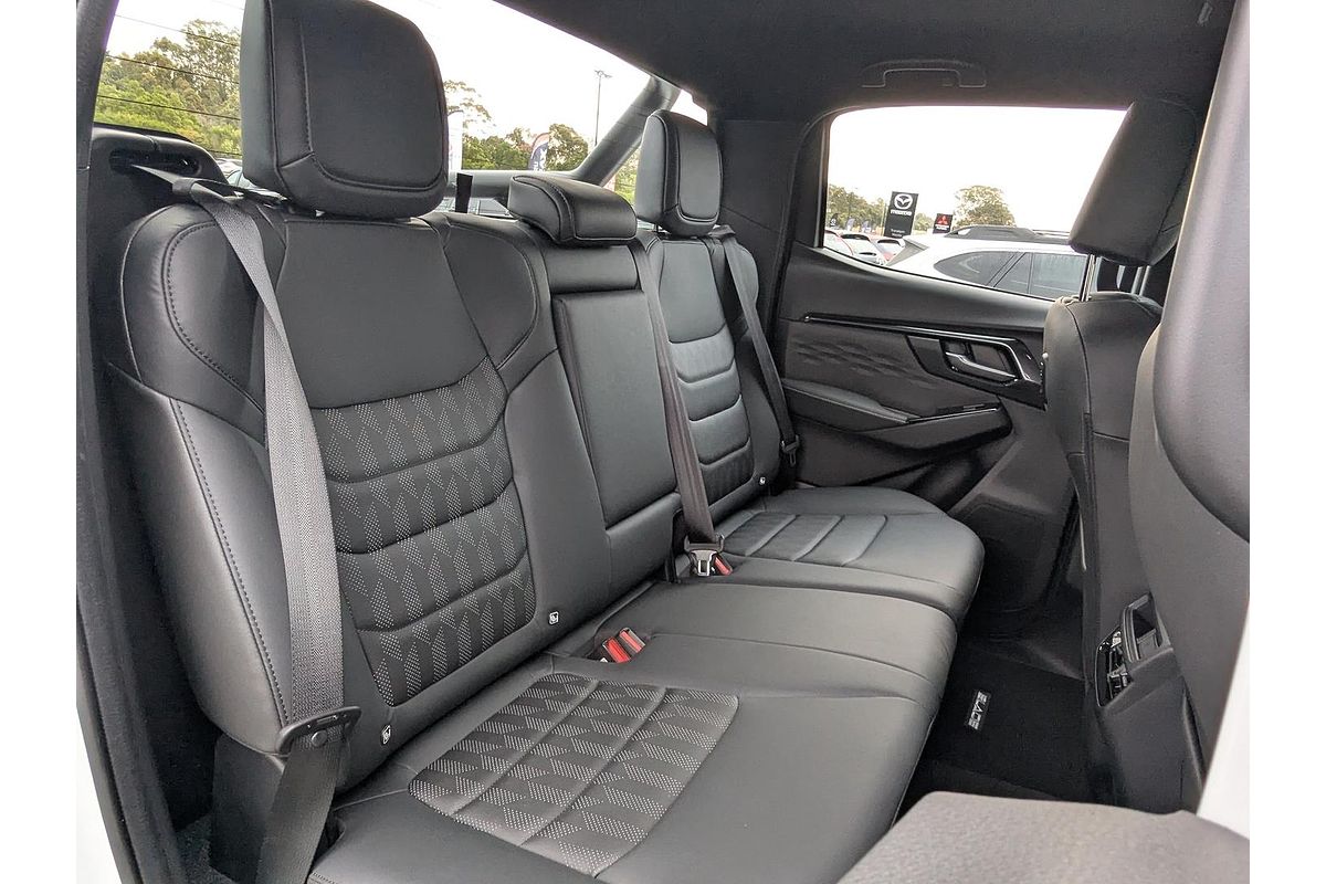 2025 Isuzu D-MAX BLADE 4X4