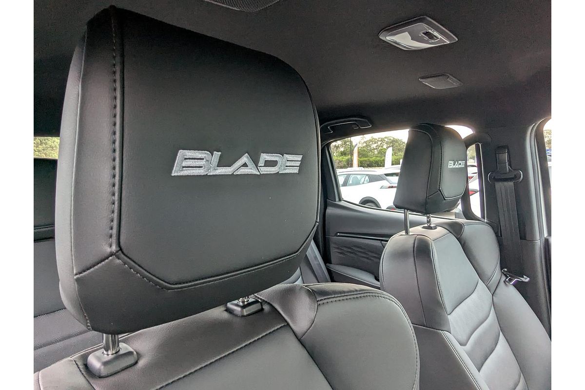 2025 Isuzu D-MAX BLADE 4X4