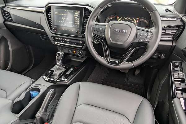 2025 Isuzu D-MAX BLADE 4X4