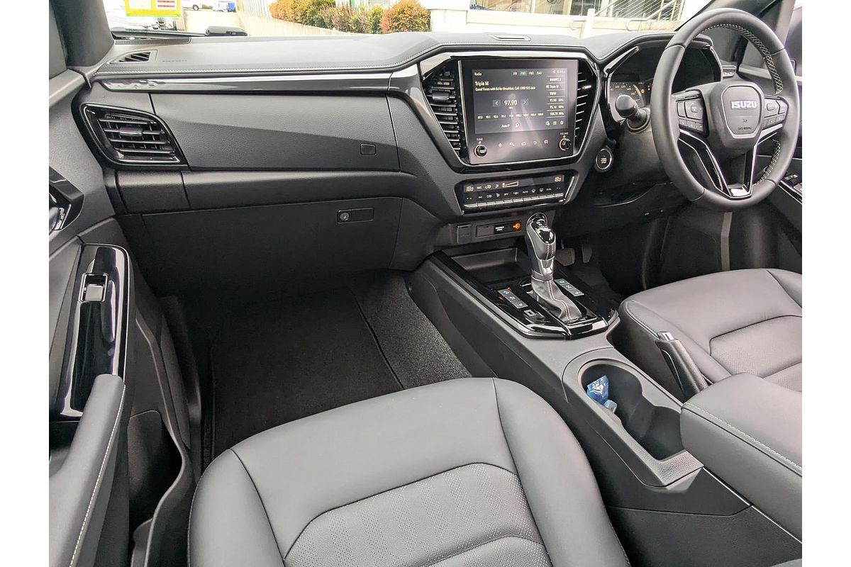 2025 Isuzu D-MAX BLADE 4X4