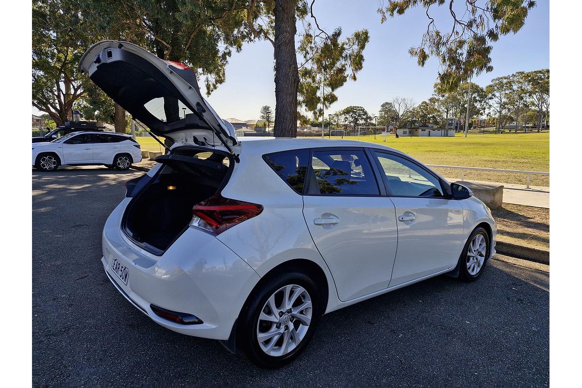 2016 Toyota Corolla Ascent Sport ZRE182R