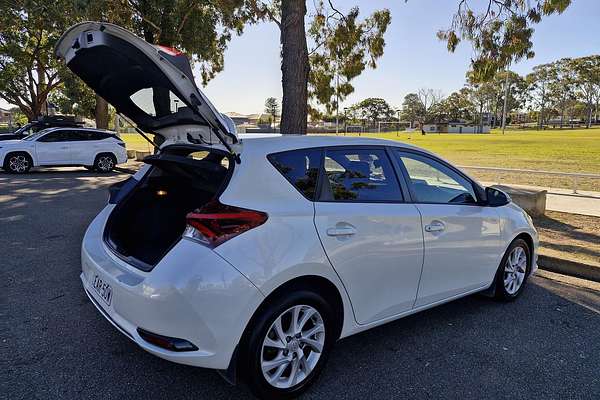 2016 Toyota Corolla Ascent Sport ZRE182R