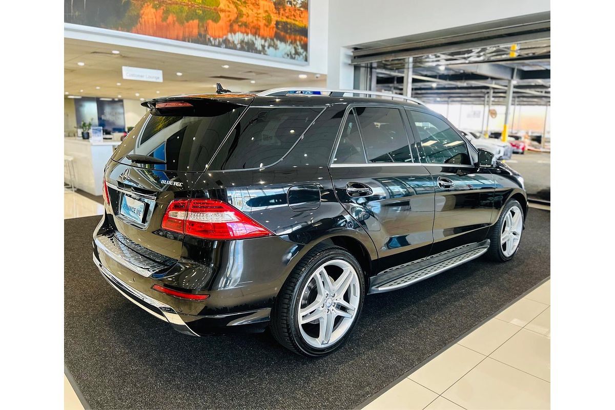 2015 Mercedes-Benz M-Class ML250 BlueTEC W166