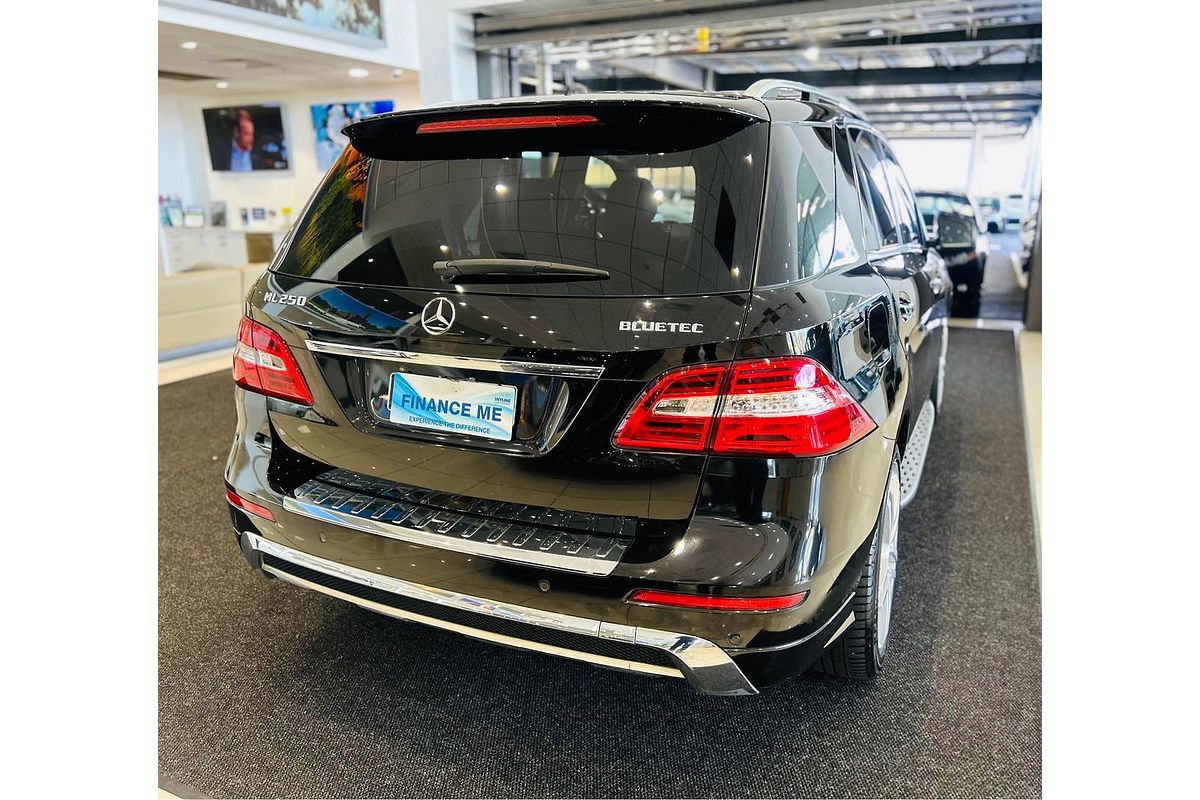2015 Mercedes-Benz M-Class ML250 BlueTEC W166