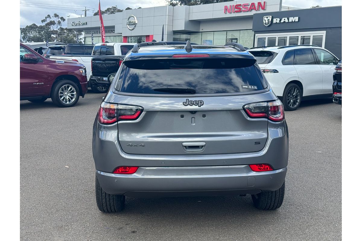 2023 Jeep Compass S-Limited M6