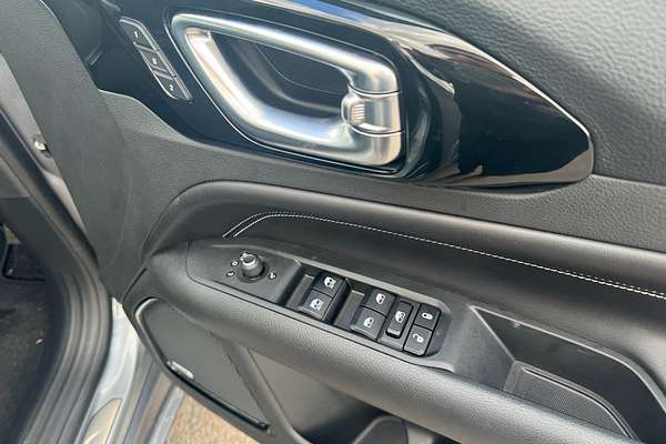 2023 Jeep Compass S-Limited M6