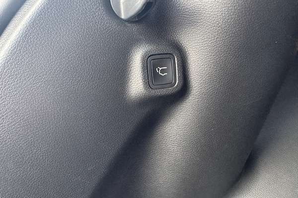 2023 Jeep Compass S-Limited M6