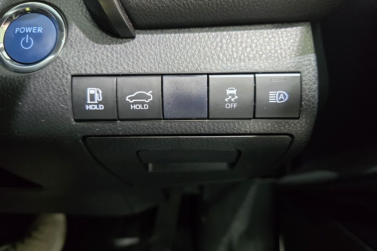 2019 Toyota Camry Ascent AXVH71R