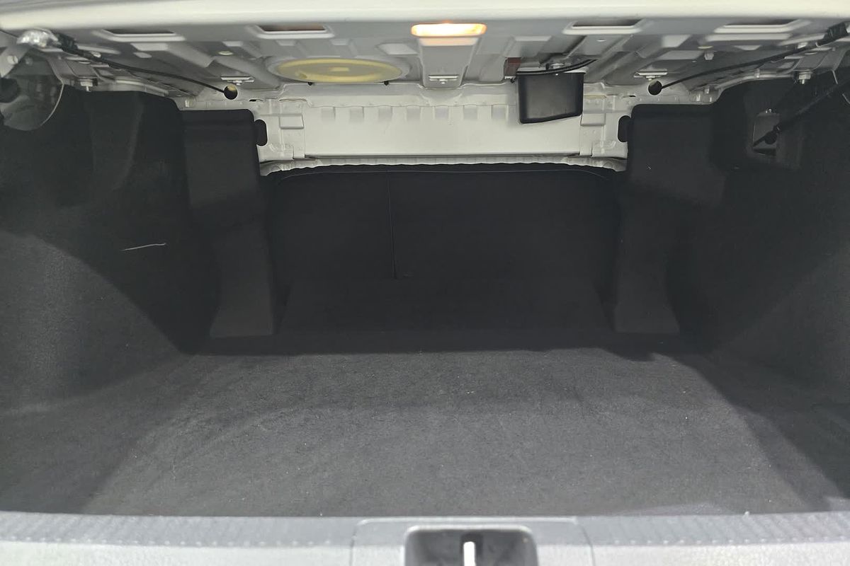 2019 Toyota Camry Ascent AXVH71R