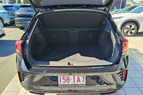 2022 Volkswagen T-Roc 140TSI R-Line D11