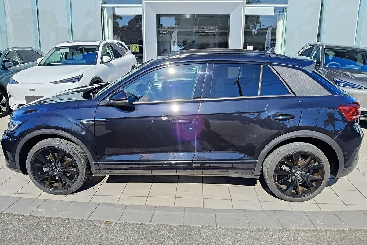 2022 Volkswagen T-Roc 140TSI R-Line D11