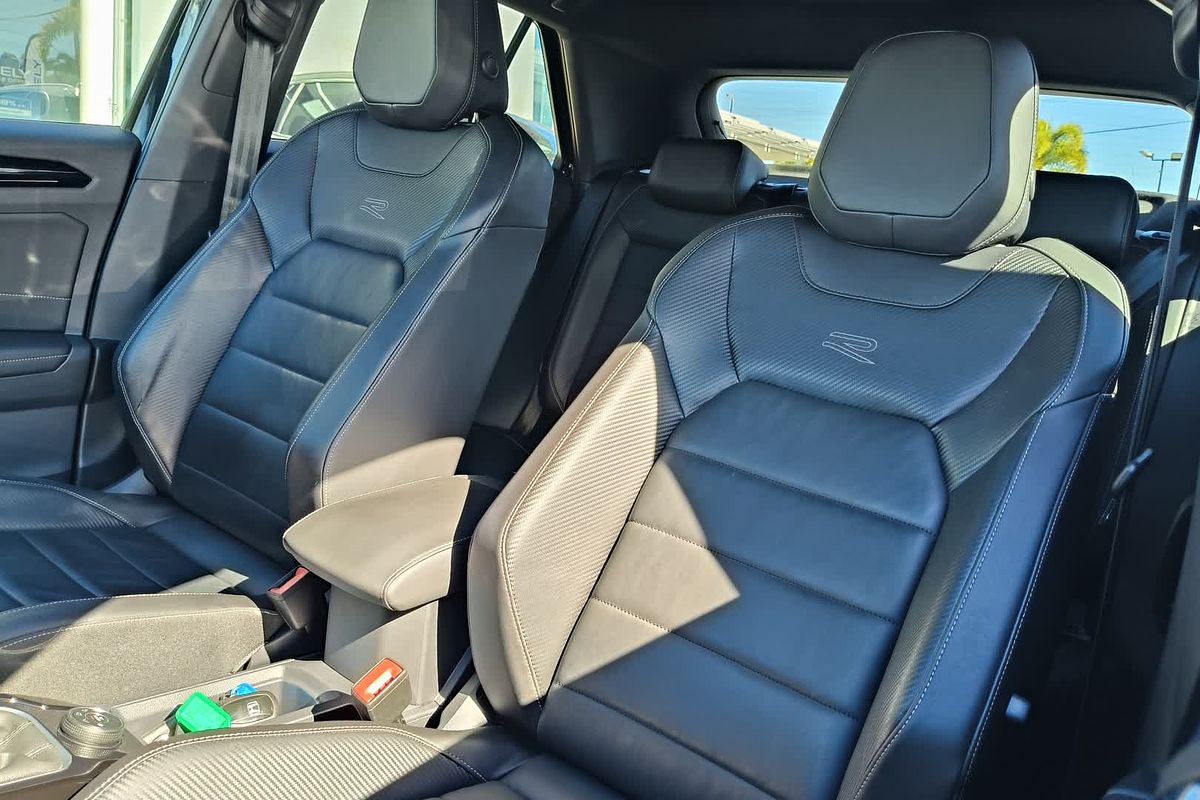 2022 Volkswagen T-Roc 140TSI R-Line D11