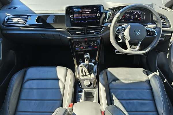 2022 Volkswagen T-Roc 140TSI R-Line D11