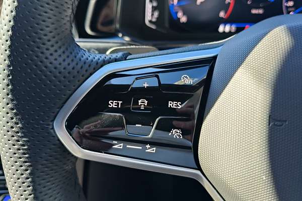 2022 Volkswagen T-Roc 140TSI R-Line D11
