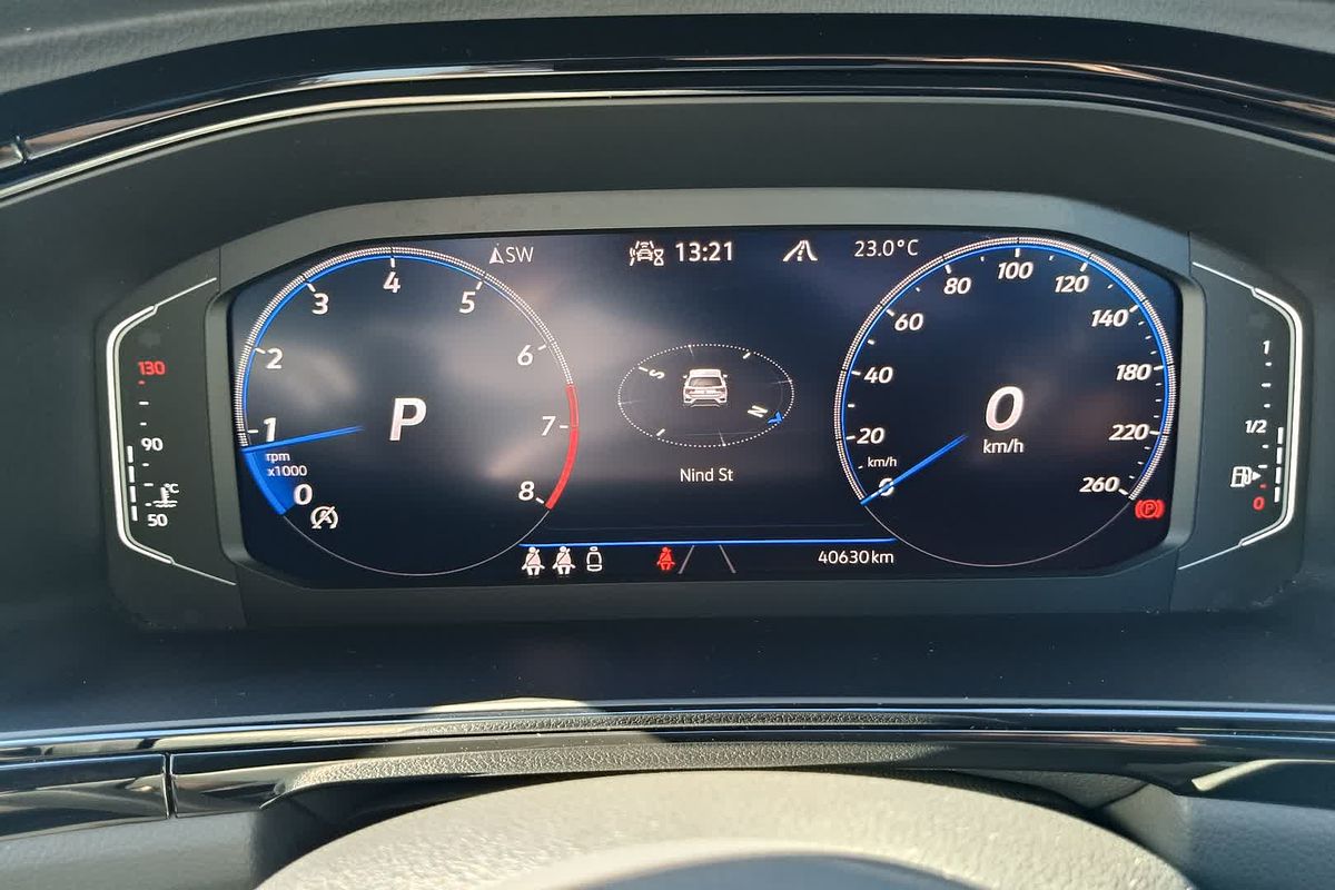 2022 Volkswagen T-Roc 140TSI R-Line D11