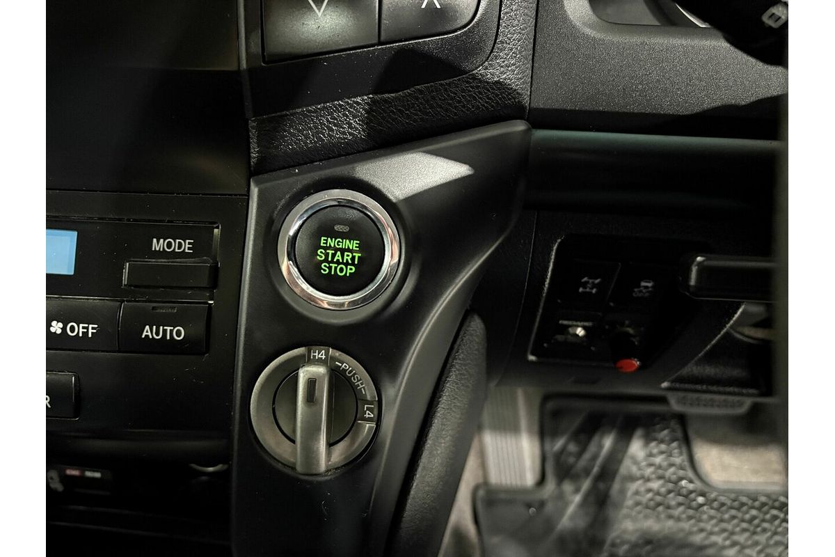 2009 Toyota Landcruiser GXL VDJ200R