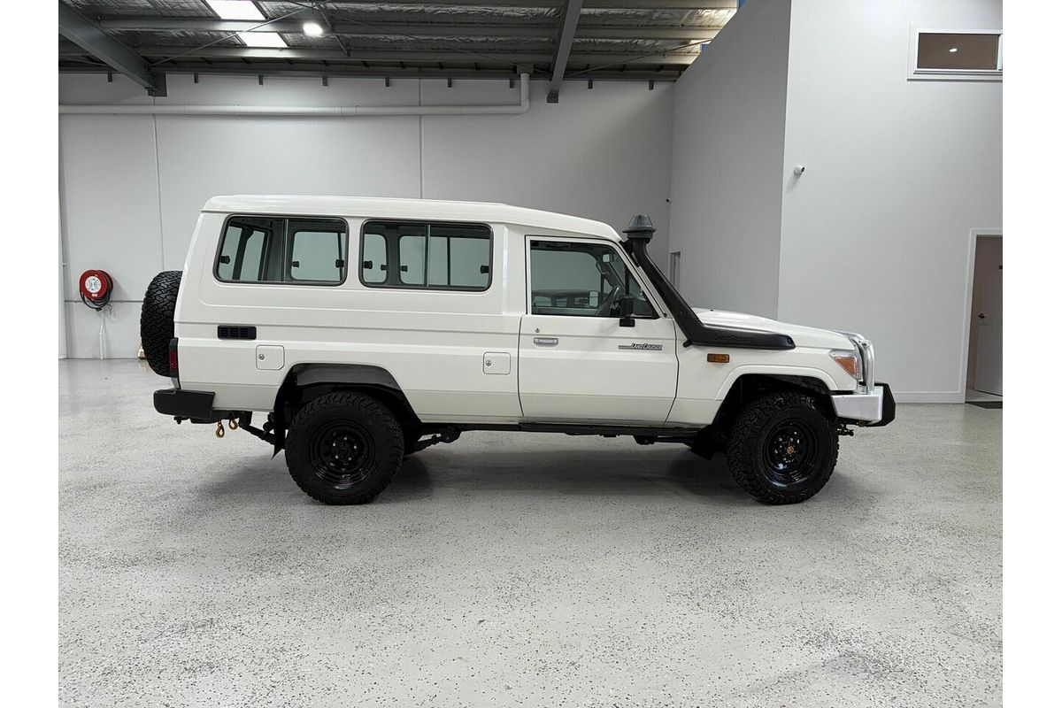 2014 Toyota Landcruiser Workmate Troopcarrier VDJ78R