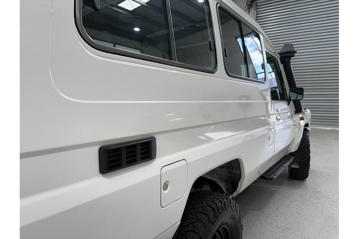 2014 Toyota Landcruiser Workmate Troopcarrier VDJ78R
