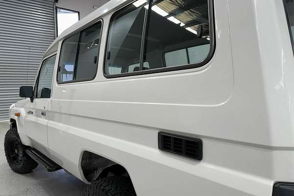 2014 Toyota Landcruiser Workmate Troopcarrier VDJ78R
