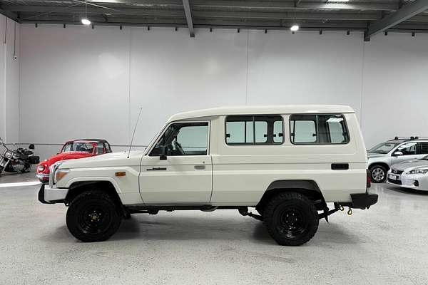 2014 Toyota Landcruiser Workmate Troopcarrier VDJ78R