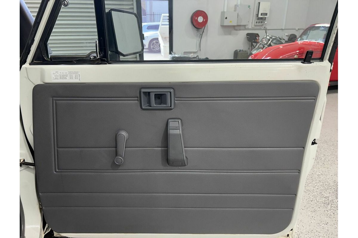 2014 Toyota Landcruiser Workmate Troopcarrier VDJ78R