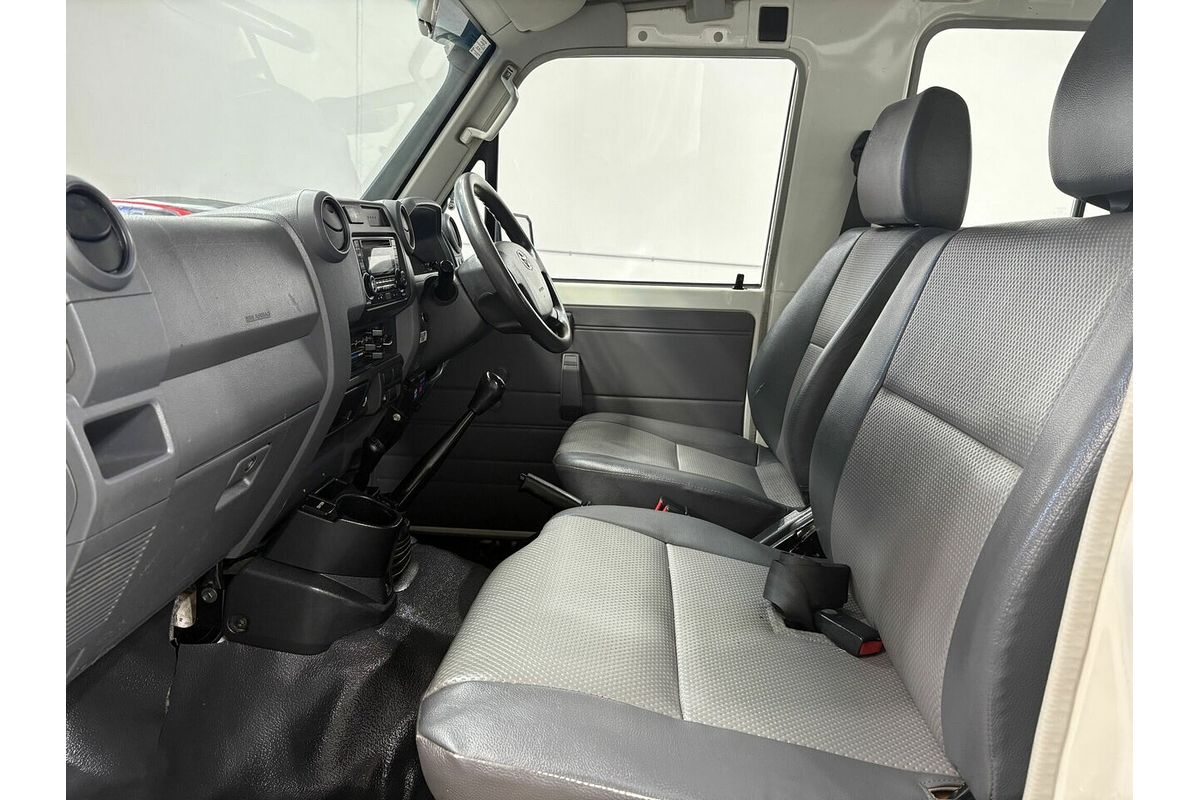 2014 Toyota Landcruiser Workmate Troopcarrier VDJ78R