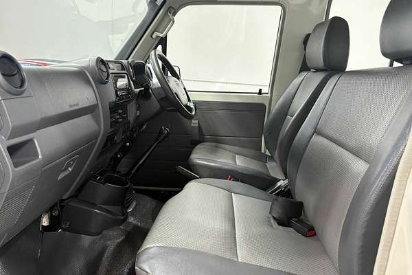 2014 Toyota Landcruiser Workmate Troopcarrier VDJ78R