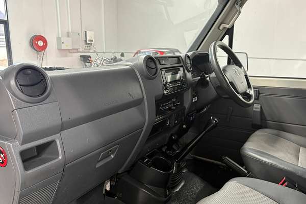 2014 Toyota Landcruiser Workmate Troopcarrier VDJ78R