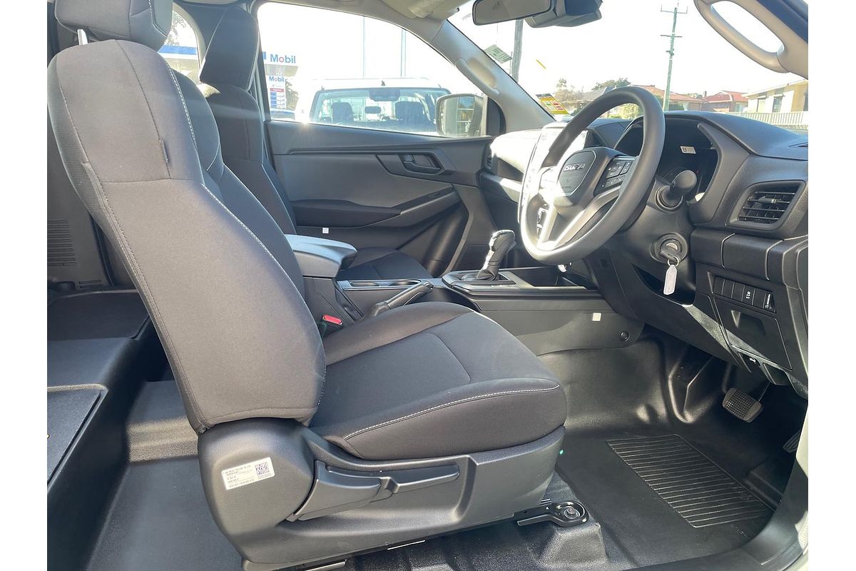 2025 Isuzu D-MAX SX 4X4