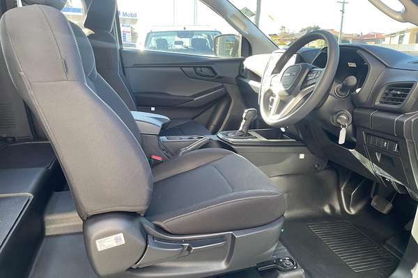 2025 Isuzu D-MAX SX 4X4