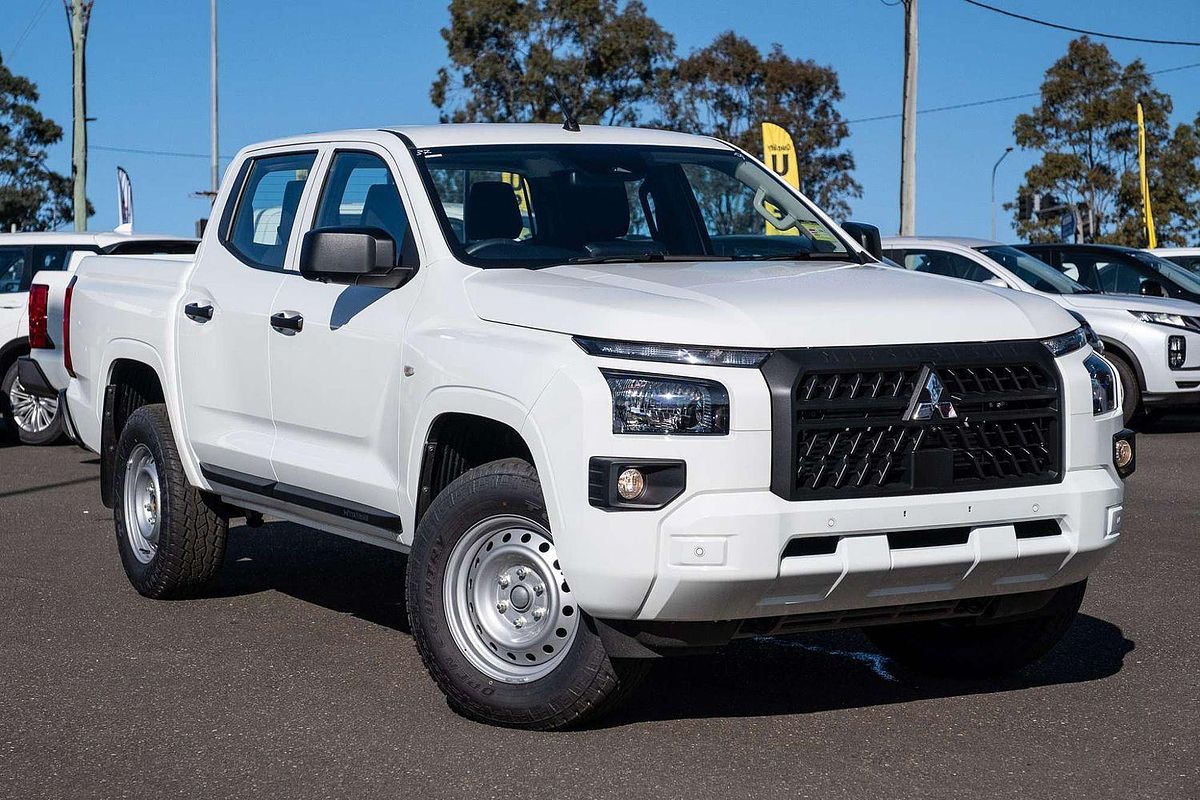 2024 Mitsubishi Triton GLX MV 4X4