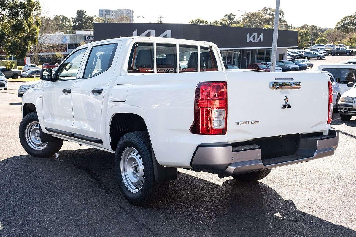2024 Mitsubishi Triton GLX MV 4X4