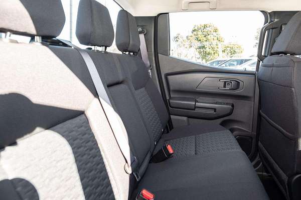 2024 Mitsubishi Triton GLX MV 4X4