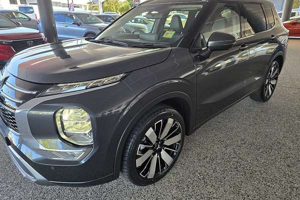 2025 Mitsubishi Outlander Exceed ZM