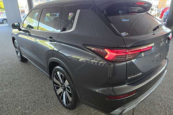 2025 Mitsubishi Outlander Exceed ZM