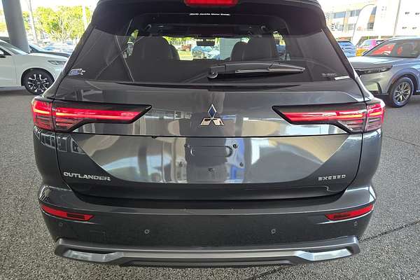 2025 Mitsubishi Outlander Exceed ZM