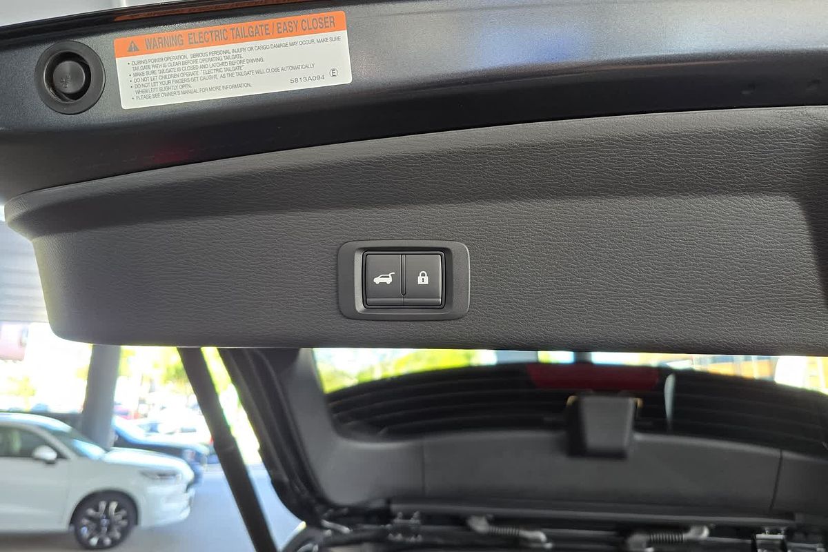 2025 Mitsubishi Outlander Exceed ZM