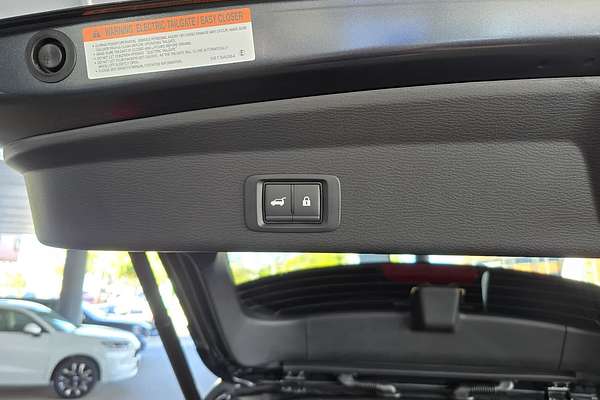 2025 Mitsubishi Outlander Exceed ZM