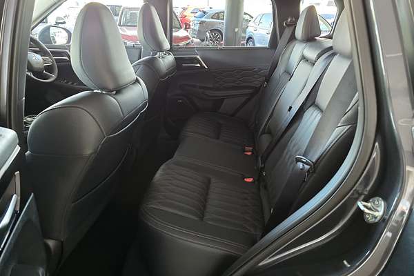 2025 Mitsubishi Outlander Exceed ZM