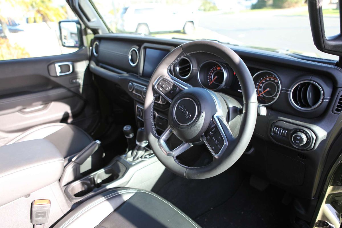 2023 Jeep Wrangler Unlimited Overland JL