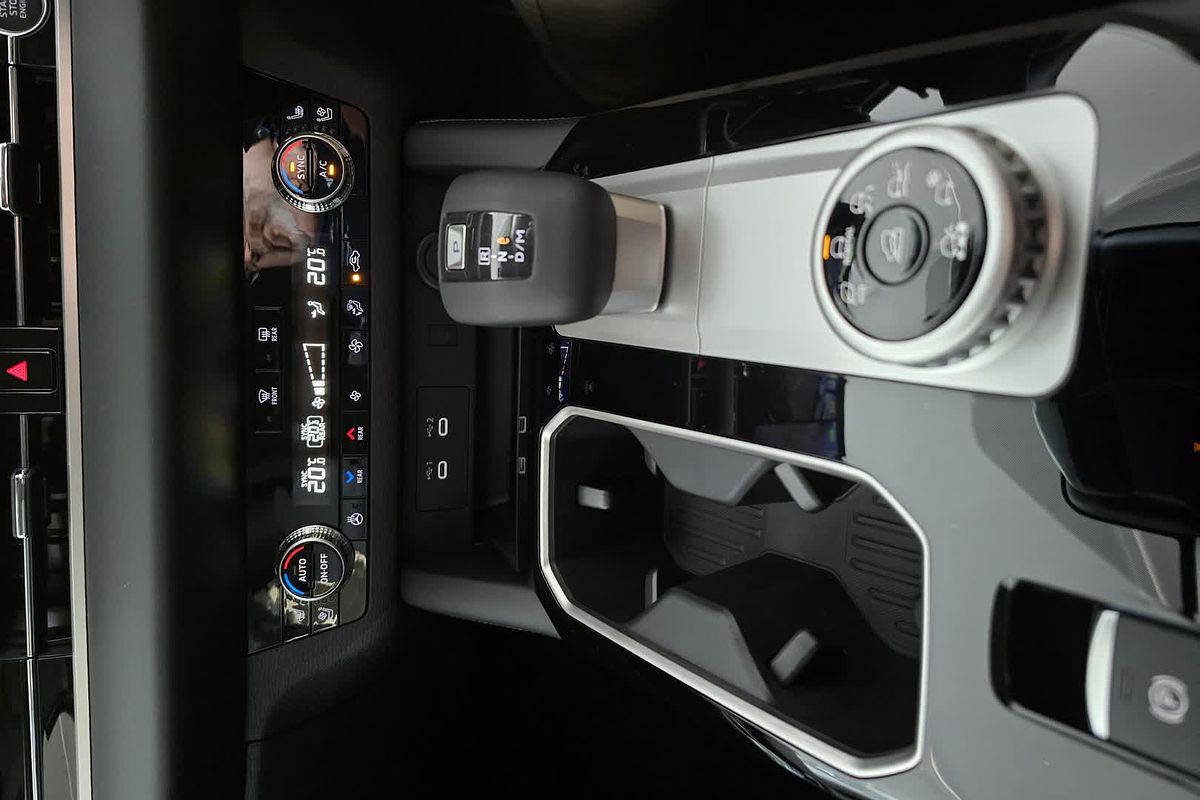 2025 Mitsubishi Outlander Exceed ZM