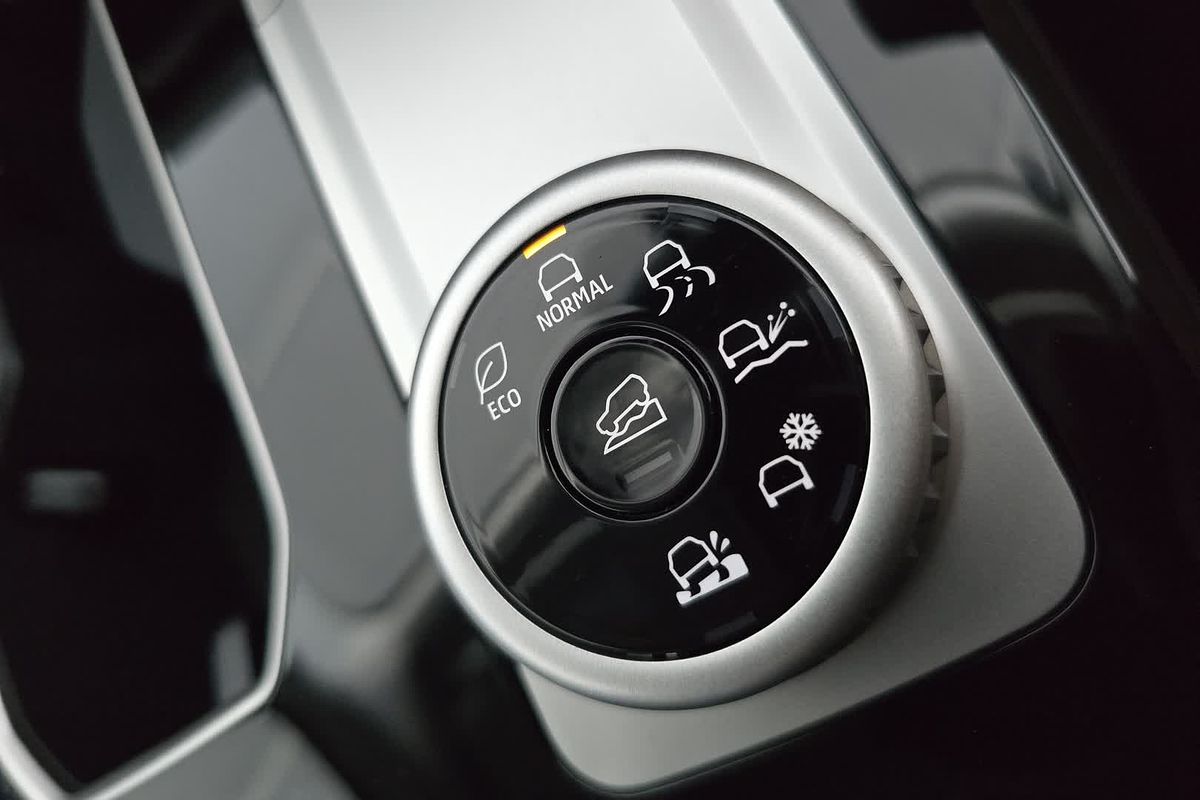 2025 Mitsubishi Outlander Exceed ZM