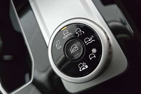 2025 Mitsubishi Outlander Exceed ZM