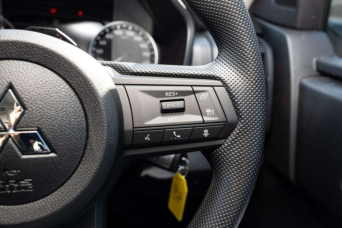 2024 Mitsubishi Triton GLX MV 4X4